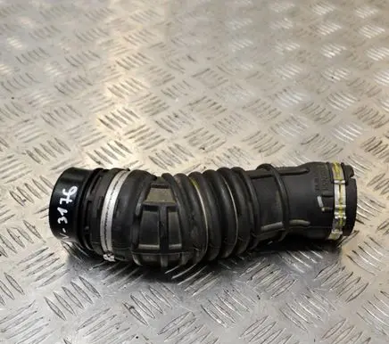 Maserati Quattroporte Air intake hose/pipe 70554279 70554392