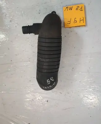 Volkswagen PASSAT B5 Air intake hose/pipe 89746546