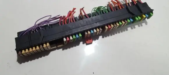 BMW 5 E39 Fuse box set 61138366570 6113-8366570