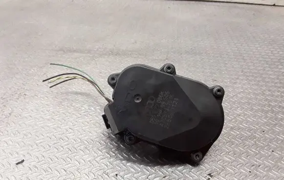 Volkswagen Touareg I Intake manifold valve actuator/motor 059129086K A2C53247916 1019809S05