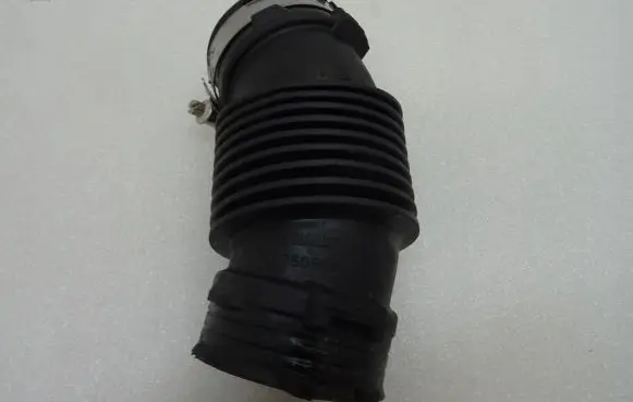 Nissan Juke II F16 Air intake duct part 165750995R
