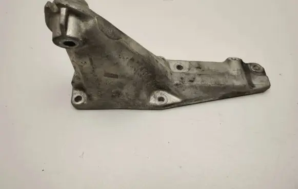 Mercedes-Benz E W211 Engine mounting bracket A1132233104