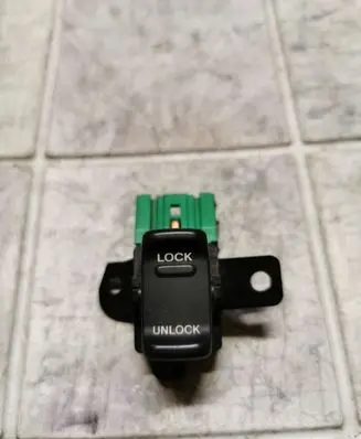 Subaru Legacy Other switches/knobs/shifts 83083AC030