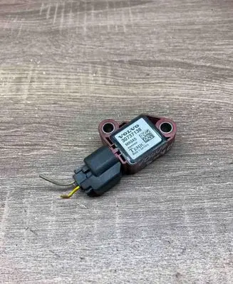 Volvo V50 Airbag deployment crash/impact sensor 30737138 USED