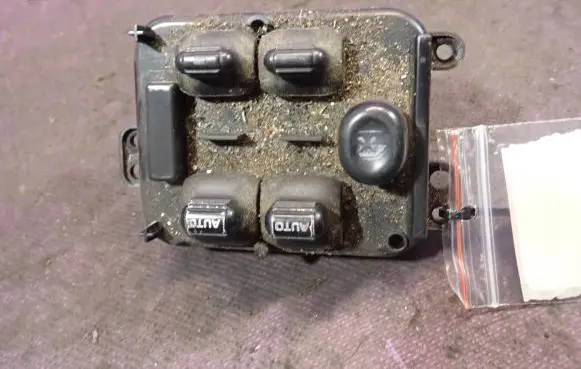 Chrysler Liberty I Quarter vent window switch 56054002AA
