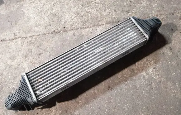 Mercedes-Benz C W204 Intercooler radiator A2045000300