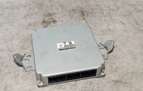 Subaru Impreza II Engine control unit/module 22611AF630