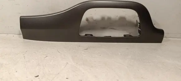 Dashboard glove box trim