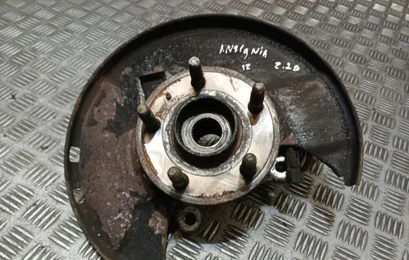 Opel Insignia A Front wheel hub spindle knuckle