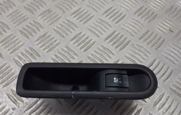 Renault Scenic II - Grand scenic II Quarter vent window switch 156013870