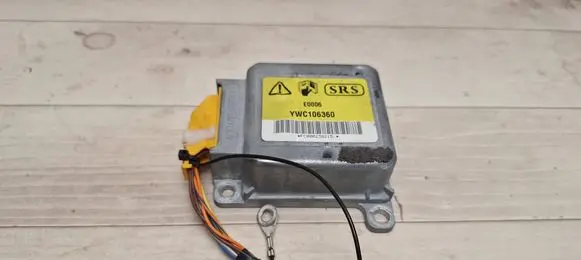 Land Rover Freelander Airbag control unit/module YWC106360 E0006 FC000230215