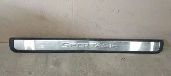 KIA Sportage Front sill trim cover 858751F000
