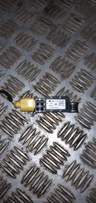 Audi A8 S8 D3 4E Airbag deployment crash/impact sensor 4B0959643C