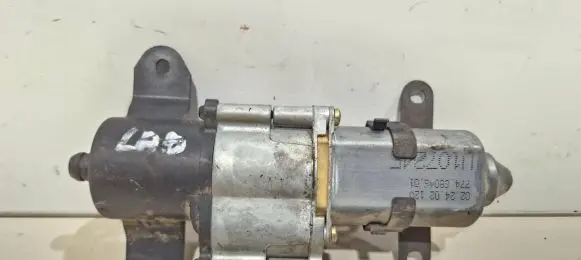 Chrysler Voyager Sliding door motor 7746804601