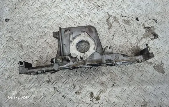 Subaru Forester SH Fuel pump bracket 