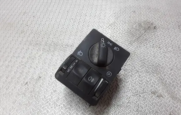 Opel Astra G Light switch 