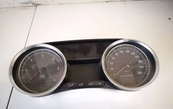 Speedometer (instrument cluster)