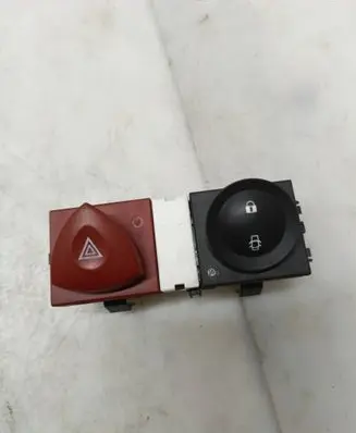 Renault Megane II Hazard light switch 8200095493 8200107808 8200109723