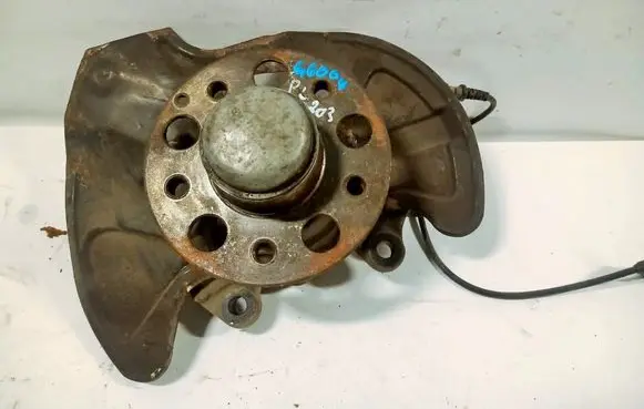 Mercedes-Benz C W203 Front wheel hub spindle knuckle A2093320001 A2043320101 A2093300325