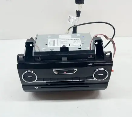 Maserati Ghibli Radio/CD/DVD/GPS head unit 06700310590 670031059