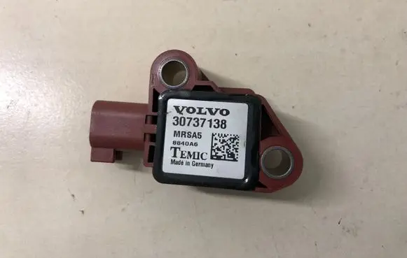Volvo V50 Airbag deployment crash/impact sensor 30737138 8840A6