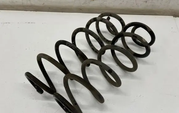 Nissan Qashqai J12 Rear coil spring