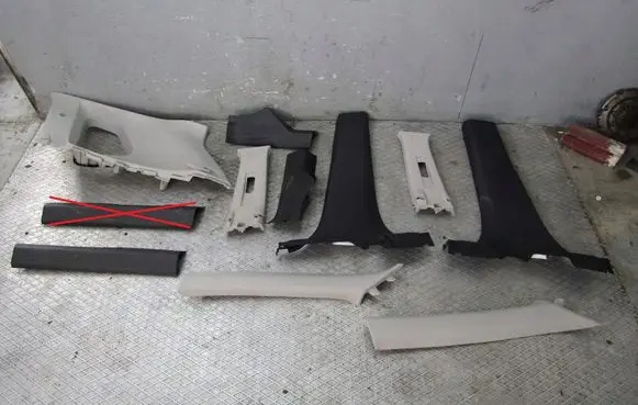 Nissan X-Trail T33 Other sill/pillar trim element XTRAIL