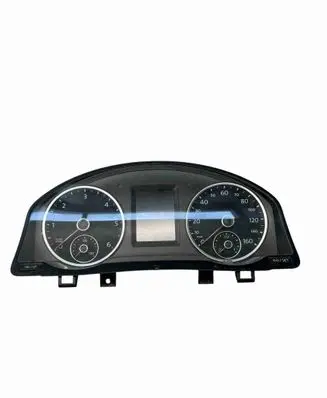 Volkswagen Tiguan Speedometer (instrument cluster) 5N0920983A