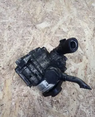 BMW 3 E90 E91 Power steering pump 7692974546