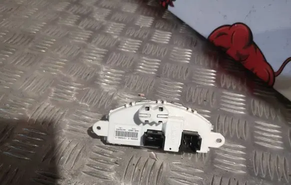 Mercedes-Benz GLS X166 Heater blower motor/fan resistor T1015286SC