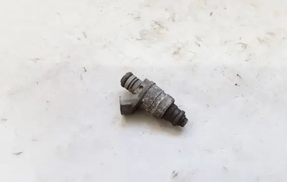 Audi A3 S3 8P Fuel injector 06A906031BT