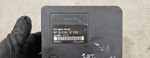 Peugeot 207 ABS Pump 10096011773 6L36M21F60 4UG7B28A27