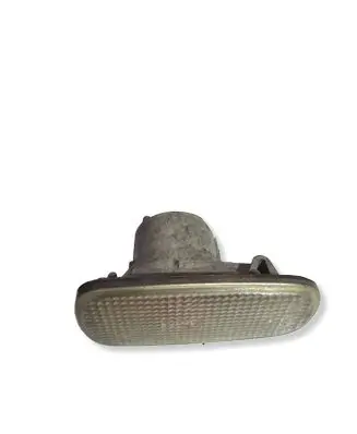 Toyota RAV 4 (XA20) Front fender indicator light 
