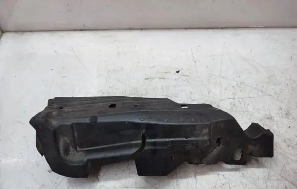Mercedes-Benz E W212 Other engine bay part A6420161924
