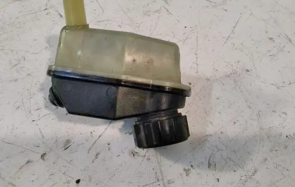 Volvo V50 Power steering fluid tank/reservoir 4N513531DC