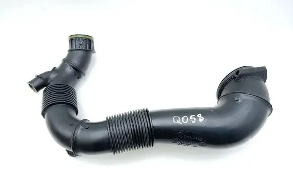 Porsche Macan (95B) Intercooler hose/pipe Z95B129532A