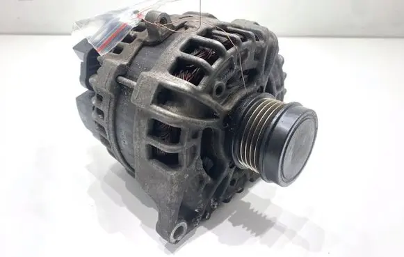 Mercedes-Benz A W176 Generator/alternator A0009061903