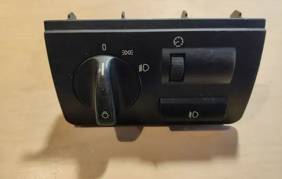 BMW X5 E53 Light switch 8372205