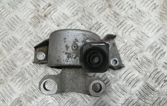 Opel Adam Engine mounting bracket 2822