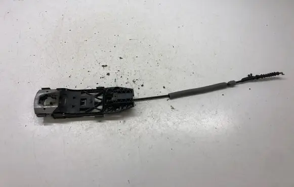 Volkswagen Tiguan Front door exterior handle/bracket 1K8837885 1K8839885