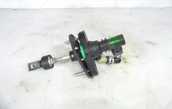 Toyota Avensis T220 Clutch master cylinder 3142002031D