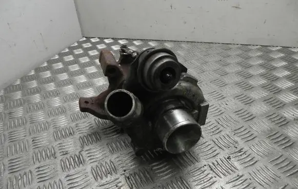 Opel Vivaro Turbo 7627853 VD20913