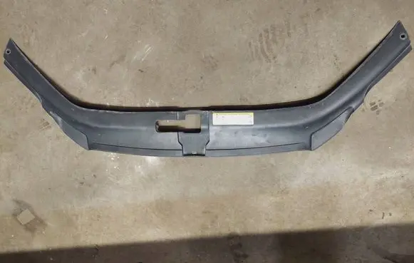 Audi Q7 4L Radiator trim 4L0807081