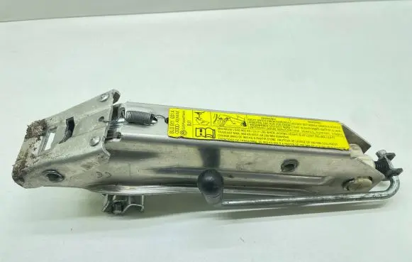 Audi A3 S3 A3 Sportback 8P Lift Jack 8L0011031A