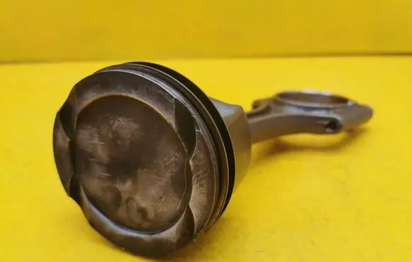 Volvo S90, V90 Piston with connecting rod 31460825 B4204723 GL4