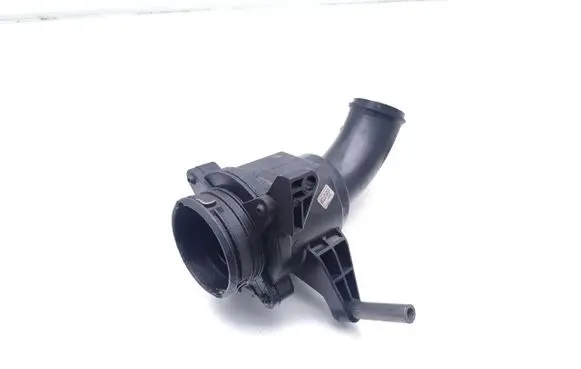 Mercedes-Benz CLS C219 Intake resonator A6429970420