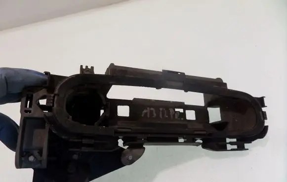 Audi A3 S3 8P Front door exterior handle 8E2837886A