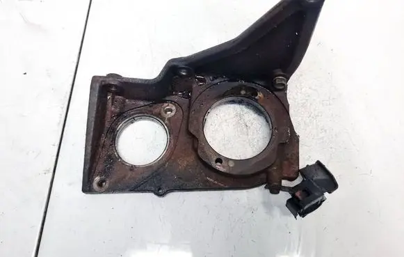 Engine mounting bracket