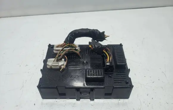 Nissan Micra Comfort/convenience module 284B2BC520 079087818Z 748ZL000