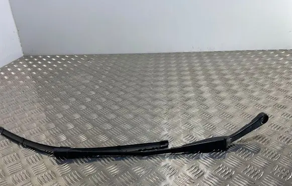 Mercedes-Benz GLC C253 Front wiper blade arm A2538207000